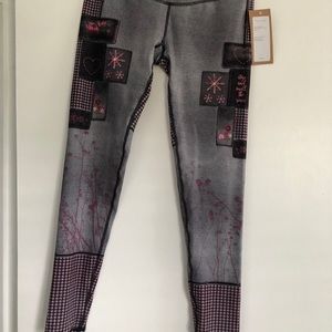 Niyama Sol Amelia rose leggings